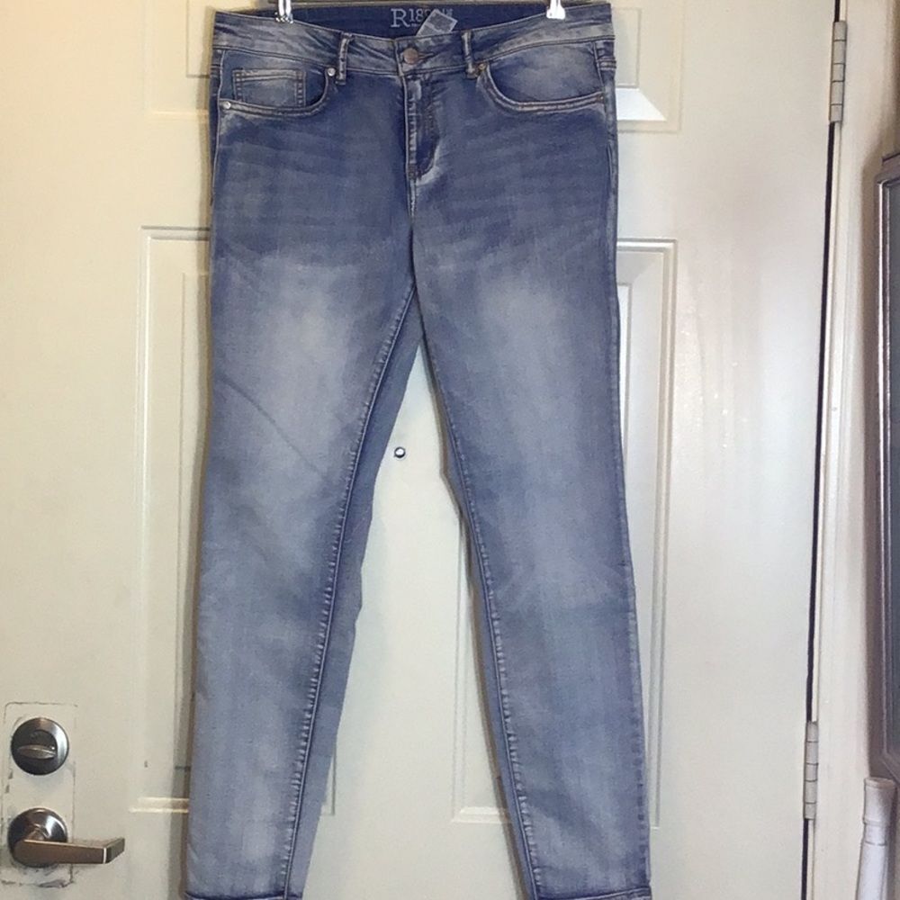 R 1893 Roebuck  & Co Jeggins Women’s Jeans Size 12